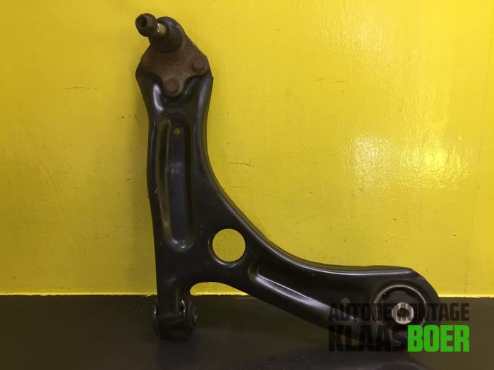 Front wishbone, right from a Volkswagen Up! (121) 1.0 12V 75 2013