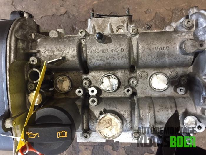 Engine from a Volkswagen Up! (121) 1.0 12V 75 2013