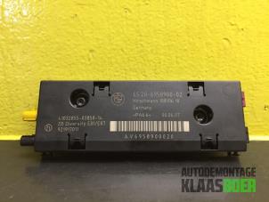 Usados Amplificador de antena BMW 1 serie (E87/87N) 118d 16V Precio € 15,00 Norma de margen ofrecido por Autodemontage Klaas Boer