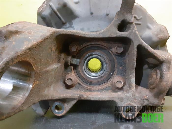 Knuckle, front right from a MINI Mini One/Cooper (R50) 1.6 16V One 2002