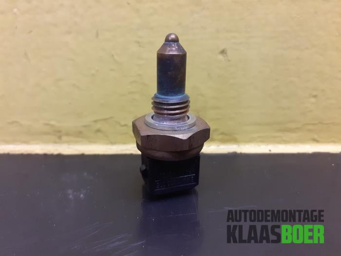 BMW Z4 Engine temperature sensors stock