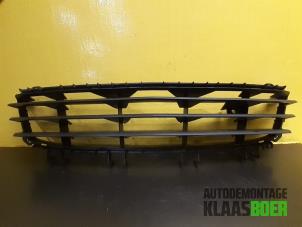 Used Bumper grille Opel Vectra C GTS 1.8 16V Price € 25,00 Margin scheme offered by Autodemontage Klaas Boer