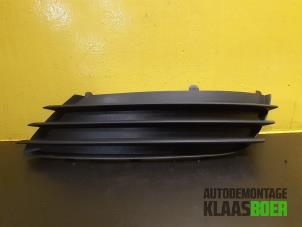 Used Front bumper, left-side component Opel Vectra C GTS 1.8 16V Price € 12,50 Margin scheme offered by Autodemontage Klaas Boer