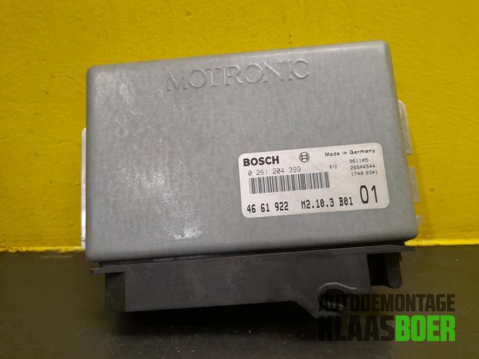 Używane Komputer sterowania silnika Saab 900 II 2.0 i,Si 16V Cena € 120,00 Procedura marży oferowane przez Autodemontage Klaas Boer
