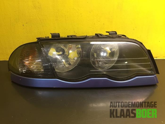 Używane Reflektor prawy BMW 3 serie (E46/4) 316i Cena € 50,00 Procedura marży oferowane przez Autodemontage Klaas Boer