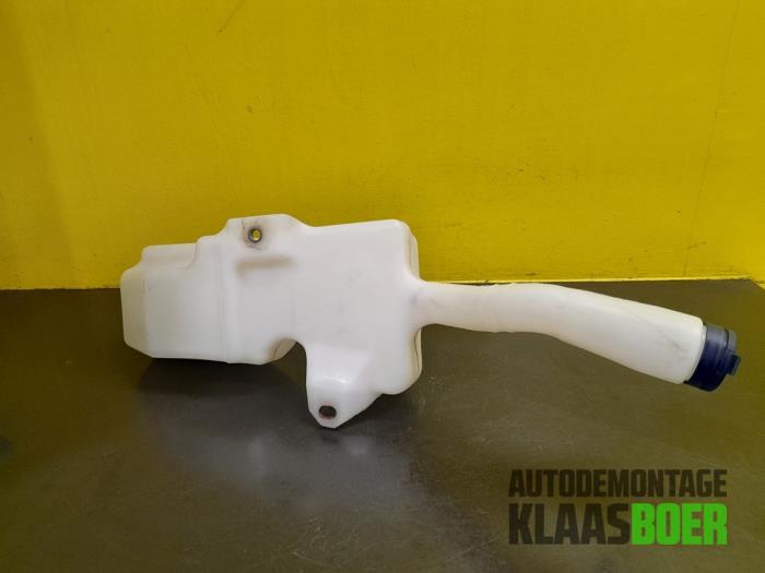 Front windscreen washer reservoir from a Ford Ka II 1.2 2011