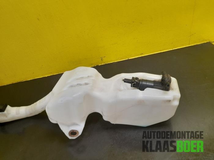 Front windscreen washer reservoir from a Ford Ka II 1.2 2011
