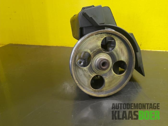 Gebrauchte Ölpumpe Peugeot 206 (2A/C/H/J/S) 1.4 XR,XS,XT,Gentry Preis € 40,00 Margenregelung angeboten von Autodemontage Klaas Boer