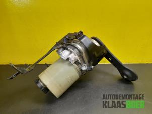 Used Power steering pump Opel Vectra C GTS 2.2 DIG 16V Price € 50,00 Margin scheme offered by Autodemontage Klaas Boer