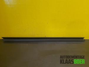 Używane Guma szyby BMW 3 serie Touring (E91) 318d 16V Cena € 25,00 Procedura marży oferowane przez Autodemontage Klaas Boer