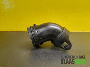 Used Air intake hose Peugeot 308 SW (4E/H) 1.6 16V THP 150 Price € 10,00 Margin scheme offered by Autodemontage Klaas Boer