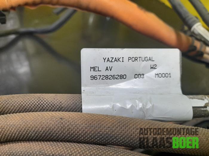 Cable high-voltage from a Peugeot 508 (8D) 2.0 Hybrid4 16V 2012