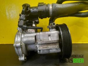 Pompe à eau d'un BMW 3 serie Touring (E46/3) 316i 16V 2002