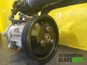 Pompe à eau d'un BMW 3 serie Touring (E46/3) 316i 16V 2002