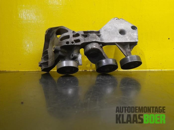 Usagé Support moteur Mercedes A (W168) 1.6 A-160 Prix € 30,00 Règlement à la marge proposé par Autodemontage Klaas Boer