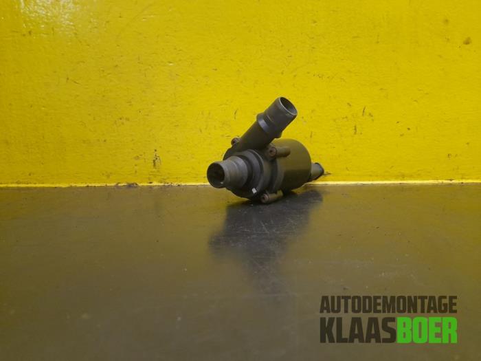 Begagnade Extra vattenpump Peugeot 508 (8D) 2.0 Hybrid4 16V Pris € 35,00 Marginaltabell erbjuds av Autodemontage Klaas Boer