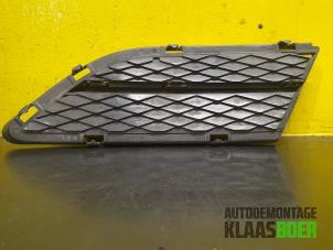 Used Front bumper, right-side component BMW 3 serie Touring (E91) 318d 16V Price € 20,00 Margin scheme offered by Autodemontage Klaas Boer