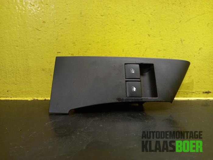 Używane Przelacznik combi okienny Opel Astra J Sports Tourer (PD8/PE8/PF8) 1.4 16V ecoFLEX Cena € 15,00 Procedura marży oferowane przez Autodemontage Klaas Boer