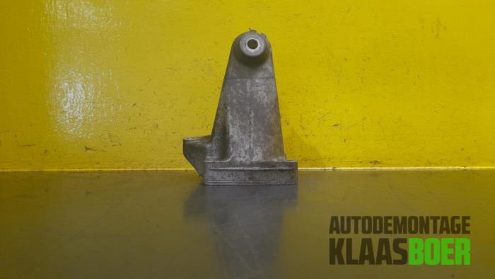Used Engine mount Mercedes C (W203) 1.8 C-200K 16V Price € 30,00 Margin scheme offered by Autodemontage Klaas Boer