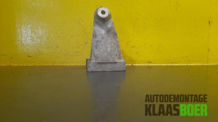 Used Engine mount Mercedes C (W203) 1.8 C-200K 16V Price € 30,00 Margin scheme offered by Autodemontage Klaas Boer
