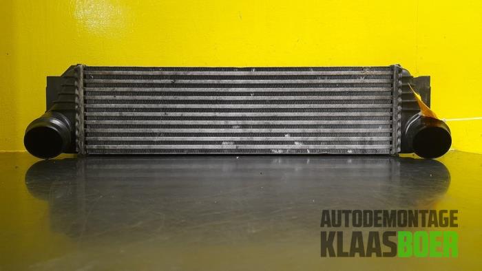 Ladeluftkühler van een BMW 5 serie (F10) 530d 24V 2011