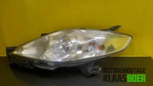 Używane Reflektor lewy Mazda 5 (CR19) 1.8i 16V Cena € 50,00 Procedura marży oferowane przez Autodemontage Klaas Boer