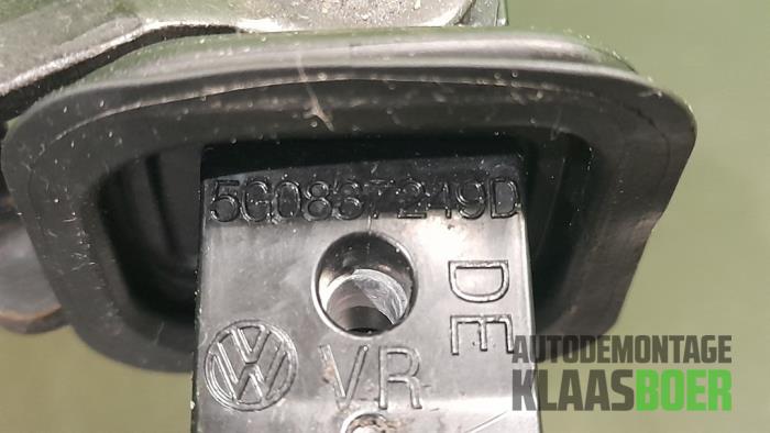 Ogranicznik drzwi prawych przednich wersja 4-drzwiowa z Volkswagen Golf VII (AUA) e-Golf 2019