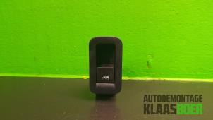 Usados Interruptor de ventanilla eléctrica Volkswagen Golf VII (AUA) e-Golf Precio € 7,50 Norma de margen ofrecido por Autodemontage Klaas Boer
