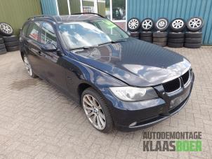Gebrauchte Kotflügel rechts vorne BMW 3 serie Touring (E91) 318i 16V Preis € 75,00 Margenregelung angeboten von Autodemontage Klaas Boer