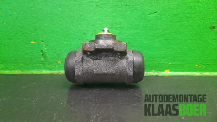 Usagé Cylindre de frein Peugeot 206 (2A/C/H/J/S) 1.4 XR,XS,XT,Gentry Prix € 35,00 Règlement à la marge proposé par Autodemontage Klaas Boer