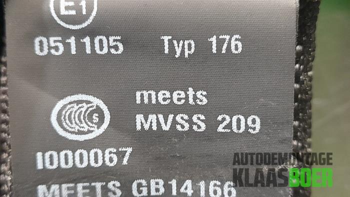 Pas bezpieczenstwa lewy tyl z Opel Astra J Sports Tourer (PD8/PE8/PF8) 1.4 16V ecoFLEX 2011