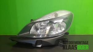 Used Headlight, left Renault Clio III (BR/CR) 1.6 16V Price € 40,00 Margin scheme offered by Autodemontage Klaas Boer