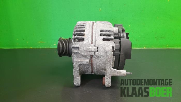 Dynamo from a Volkswagen Polo IV (9N1/2/3) 1.4 16V 2008