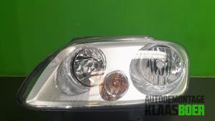 Begagnade Strålkastare, vänster Volkswagen Caddy III (2KA,2KH,2CA,2CH) 2.0 SDI Pris € 60,00 Marginaltabell erbjuds av Autodemontage Klaas Boer