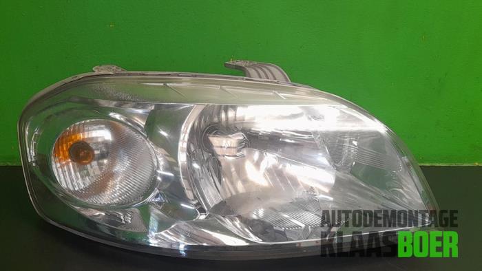 Używane Reflektor prawy Chevrolet Aveo (256) 1.4 16V Cena € 30,00 Procedura marży oferowane przez Autodemontage Klaas Boer