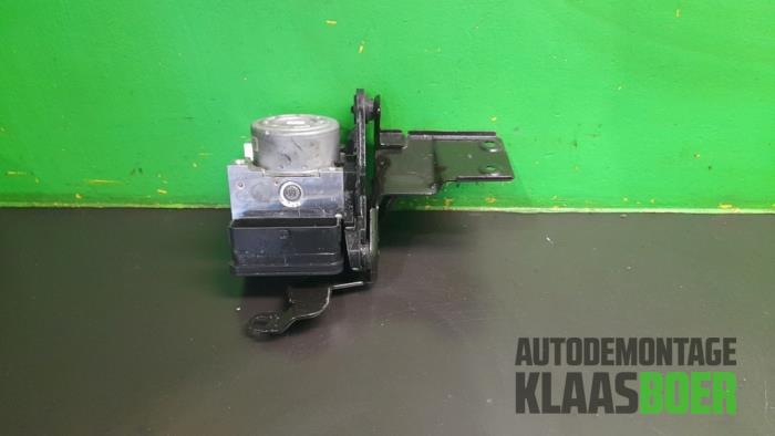 Used ABS pump Volkswagen Golf VII (AUA) e-Golf Price € 50,00 Margin scheme offered by Autodemontage Klaas Boer