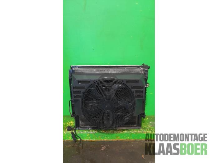 Gebrauchte Kühler Landrover Range Rover III (LM) 4.4 V8 32V Preis € 175,00 Margenregelung angeboten von Autodemontage Klaas Boer