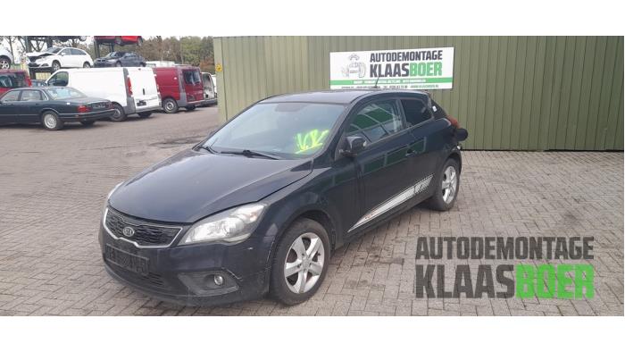 Używane Maska Kia Pro cee'd (JDB3) 1.6 CRDi 16V VGT Cena € 120,00 Procedura marży oferowane przez Autodemontage Klaas Boer