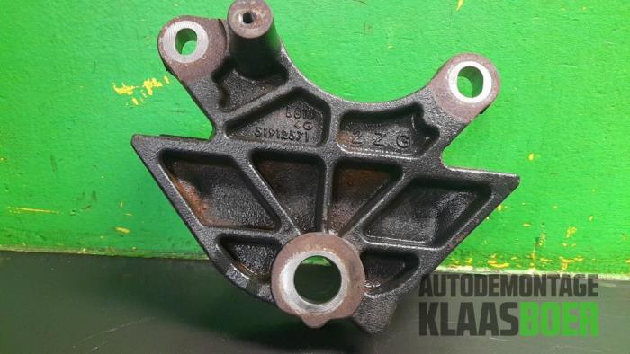 Used Engine mount Fiat Panda (312) 0.9 TwinAir 65 Price € 30,00 Margin scheme offered by Autodemontage Klaas Boer