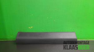 Gebrauchte Säule rechts vorne Peugeot 308 SW (L4/L9/LC/LJ/LR) 1.6 BlueHDi 120 Preis € 20,00 Margenregelung angeboten von Autodemontage Klaas Boer