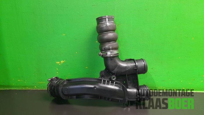 Gebrauchte Intercooler Rohr Peugeot 308 SW (L4/L9/LC/LJ/LR) 1.6 BlueHDi 120 Preis € 25,00 Margenregelung angeboten von Autodemontage Klaas Boer