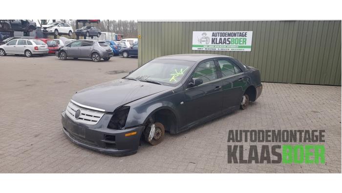 Używane Maska Cadillac STS (K63) 4.6 V8 32V Cena € 125,00 Procedura marży oferowane przez Autodemontage Klaas Boer