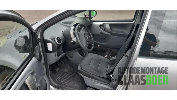 Drzwi lewe przednie wersja 4-drzwiowa z Citroën C1 1.0 12V 2006