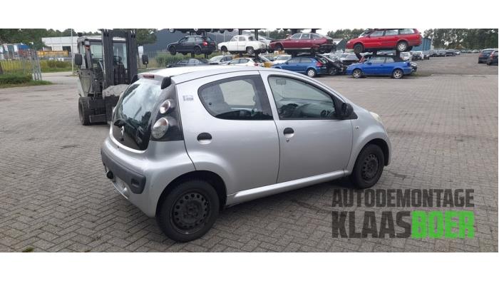 Drzwi lewe przednie wersja 4-drzwiowa z Citroën C1 1.0 12V 2006
