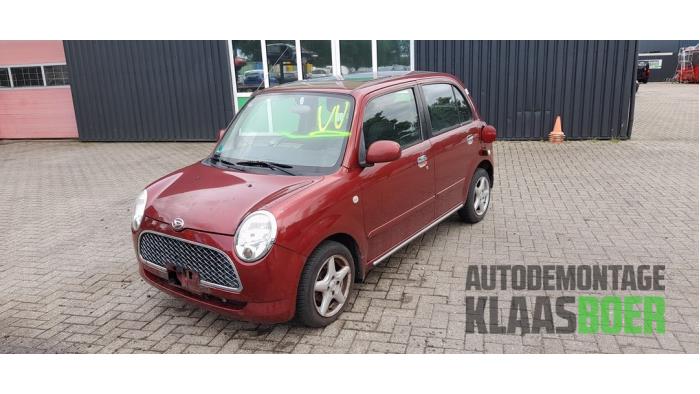 Używane Maska Daihatsu Trevis 1.0 12V DVVT Cena € 130,00 Procedura marży oferowane przez Autodemontage Klaas Boer
