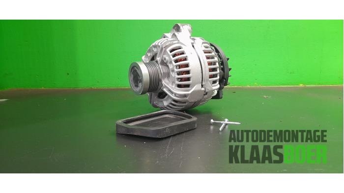 Begagnade Dynamo Volvo V70 (SW) 2.4 D5 20V Pris € 75,00 Marginaltabell erbjuds av Autodemontage Klaas Boer