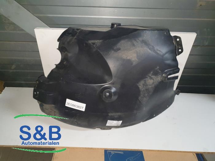 Gebrauchte Radkasten Volkswagen Crafter 2.5 TDI 30/32/35/46/50 Preis € 15,00 Margenregelung angeboten von Schaap & Bron