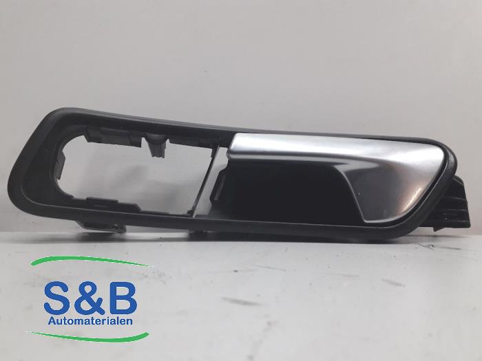 Begagnade Handtag Volkswagen Touran (1T1/T2) 1.4 16V TSI 140 Pris € 8,00 Marginaltabell erbjuds av Schaap & Bron
