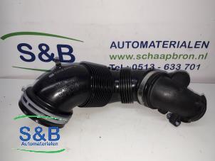 Used Air intake hose Volkswagen Transporter T5 2.0 TDI BlueMotion Price € 20,00 Margin scheme offered by Schaap & Bron