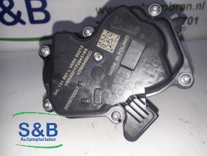 AGR Ventil van een Volkswagen Beetle (16AB) 2.0 TDI 16V 2012